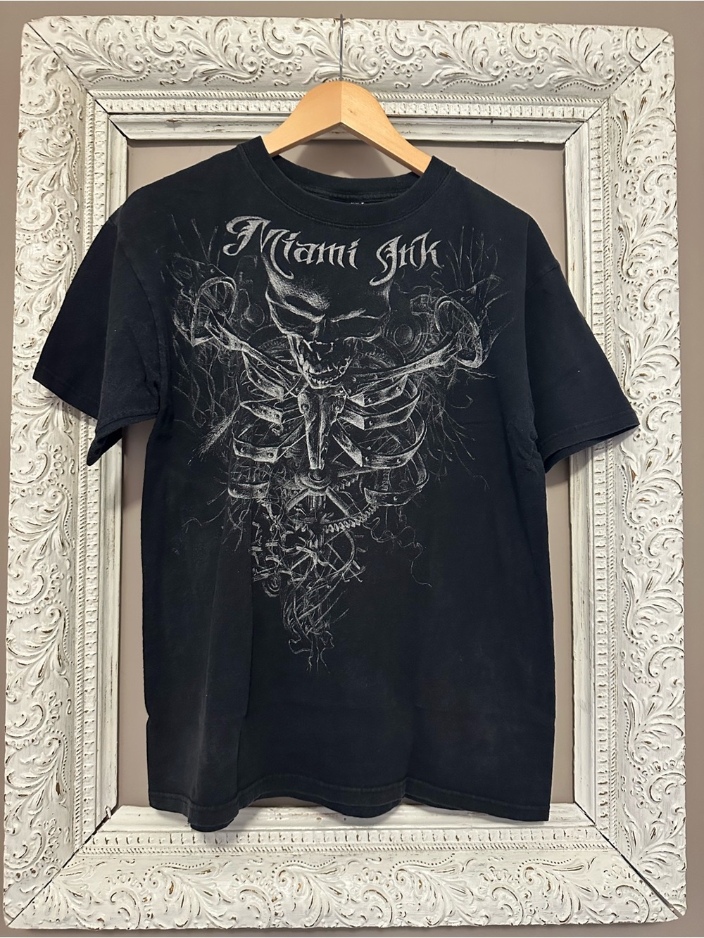 Miami Ink Black Short-Sleeve Tee with Gray Skeletal Chest Graphic. Size L. ❣️